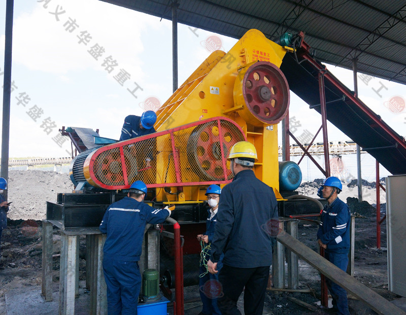 雙級(jí)粉碎機(jī)市場(chǎng)價(jià)格多少錢(qián)？小型雙級(jí)粉碎機(jī)廠家推薦